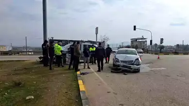 İslahiye'de Çarpışma: 2 Yaralı