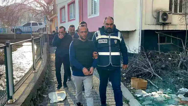 Adana'da Hırsızlık İçin Cinayet: Bilezikler İçin Vuruldu