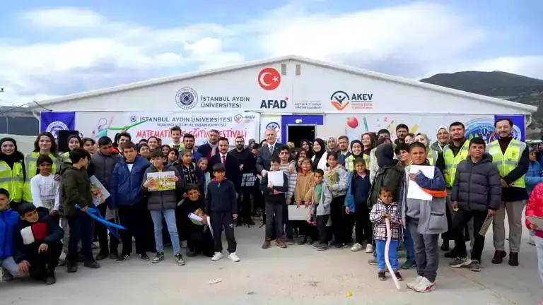 İAÜ'den Nurdağı'nda Matematik Festivali