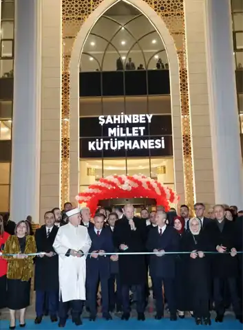 Yeni Millet Kütüphanesi Açıldı