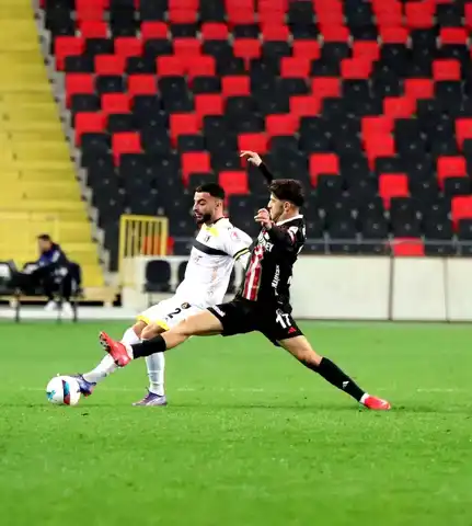 Gaziantep FK, İstanbulspor'u Ezer Geçti!