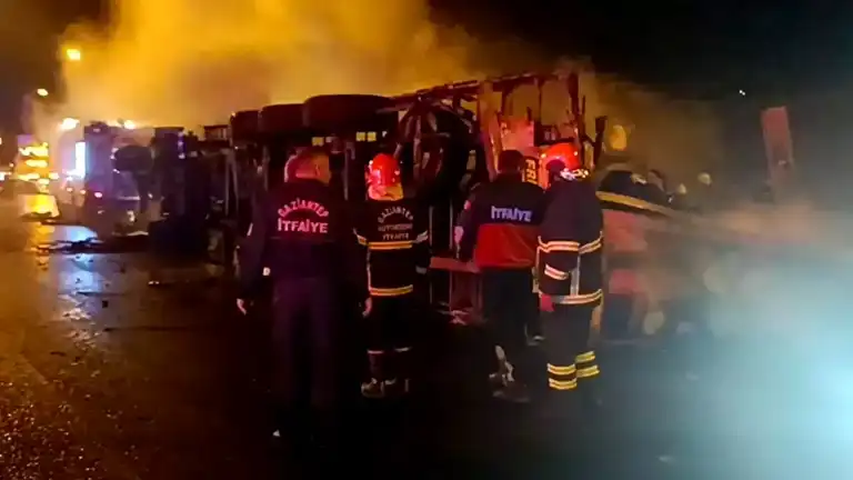 Gaziantep'te Korkunç Kaza: 1 Ölü, 19 Yaralı