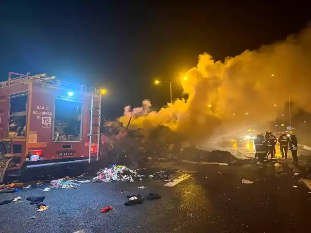 Gaziantep'te 1 Ölü, 4 Yaralı Zincirleme Kaza!