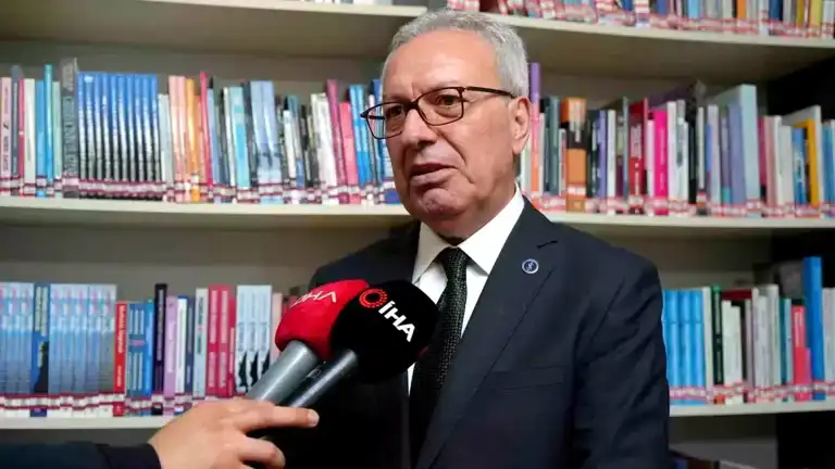 Sunay Akın'dan 