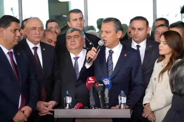 CHP Lideri, İl Ziyaretinde Yaşanan Olayda Sinirlendi